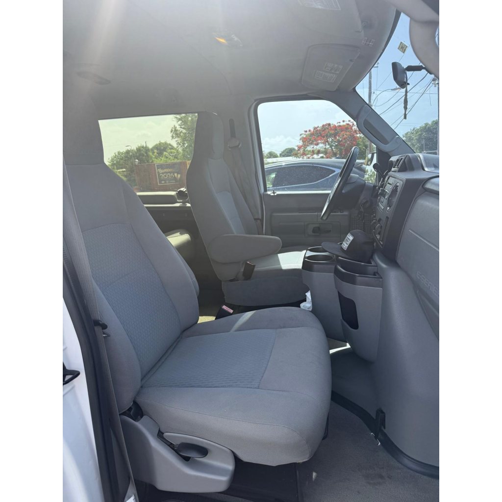 2013 Ford Econoline E350 VIP